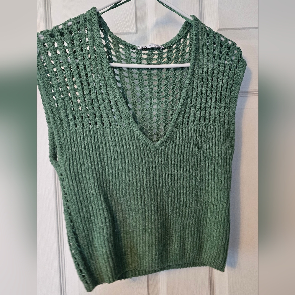 Zara Green Knit Sleeveless Top